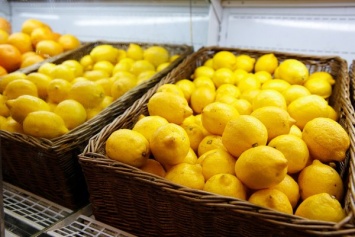 В калининградских торговых сетях подорожали апельсины и лимоны