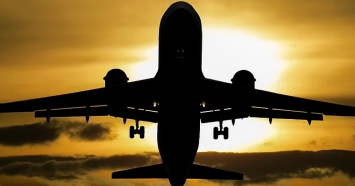 Летевший в Анталью самолет экстренно сел в Сочи из-за смерти пассажирки