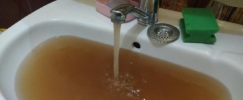 Прокуратура требует от водоканала очистить питьевую воду в Куровском