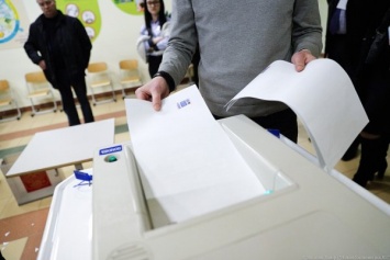 Член облизбиркома: нарушения на округе Гинзбурга не позволяют установить волю избирателей