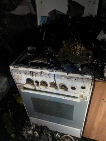 Пожар в Заводском районе: "хлопок" газа выбил дверь и окна в квартире