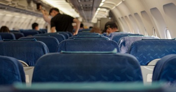 Самолет Москва - Анталья совершил вынужденную посадку в Краснодаре из-за пьяного дебошира