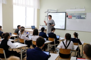 Россияне рассказали о своих ассоциациях со словом «учитель»