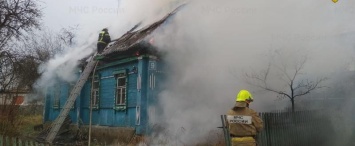 В загоревшемся частном доме пострадал человек