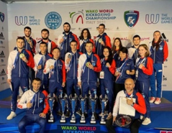 Белгородки выиграли золото и серебро на чемпионате мира по кикбоксингу в Италии