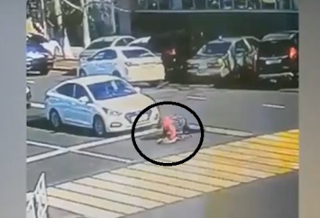 В Майкопе легковушка задавила упавшего пешехода