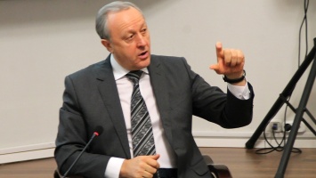 Валерий Радаев утвердил размеры ежемесячных премий чиновникам