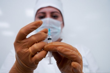 В Минздраве отметили возросшие в 4 раза за полторы недели темпы вакцинации в России