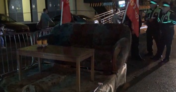 Разъезжавший по улицам Сочи диван на колесах задержали полицейские