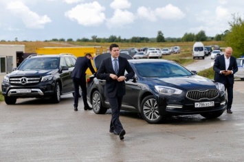 Автобаза правительства Калининградской области покупает на 16,5 млн новые автомобили