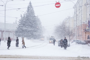 Сильный ветер и снегопады установятся в Кузбассе на несколько дней