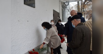 В Краснодаре открыли мемориальную доску в память полковника милиции Евгения Ванцова