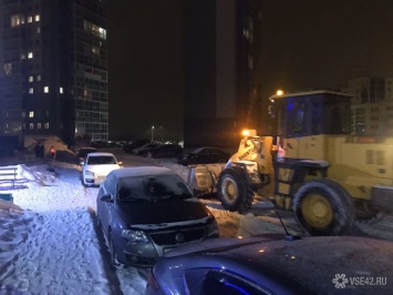 Кемеровчане пожаловались на выбранное коммунальщиками время для уборки снега