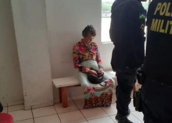 Бразилец в женской одежде попытался сдать на права вместо матери
