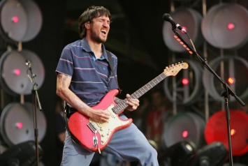 Джон Фрушанте возвращается в Red Hot Chili Peppers после 10-летнего перерыва