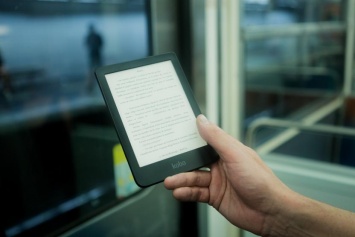 В Китае появились в продаже компактные электронные книги Tencent Pocket Reader II