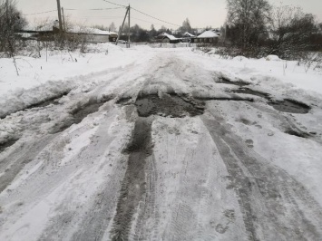 Круглогодично затопленная улица возмутила жителей кузбасского города