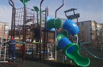 В Петропавловске завершаются работы по устройству детских игровых площадок