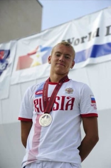 Саратовцы Живаев и Торишний стали чемпионами мира по плаванию