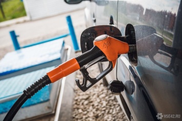 Росстат сообщил о росте цен на топливо в большинстве регионов страны