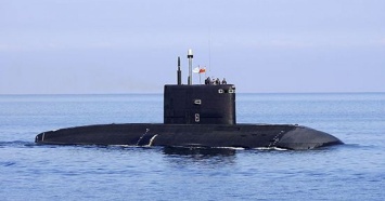 Подлодка «Старый Оскол» погрузилась на глубину более 240 метров в Черном море