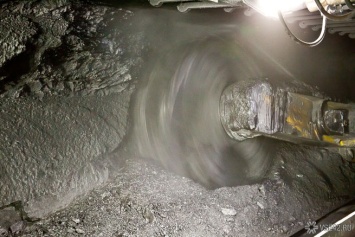 Власти окажут помощь семьям погибших на беловской шахте СДС