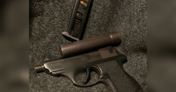 Пистолет с глушителем и патроны: в Анапе сотрудники ДПС задержали водителя мопеда с оружием