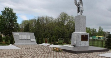 Границы территорий и зон охраны для 15 памятников погибшим при защите Отечества утвердили в Кореновском районе