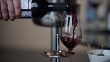 Продажу вина в интернете намерены запустить весной 2022 года