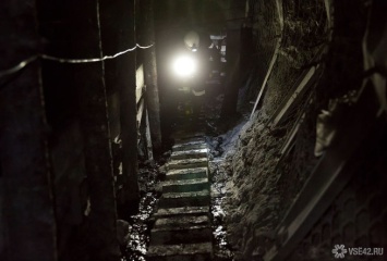 Мощный горный удар случился на шахте в Свердловской области