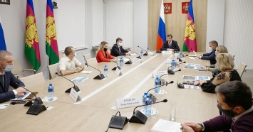 Вице-губернатор Краснодарского края Андрей Коробка встретился с финалистами проекта «Лидеры Кубани»