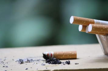 Депутат Думы одобрил введение пожизненного запрета на продажу сигарет в России