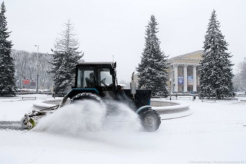 Директор «Чистоты»: в снегопады в Калининграде работали 260 дворников и 100 водителей