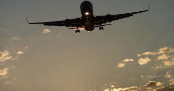 Два рейса в Сочи изменили курс над Черным морем из-за неопознанного самолета