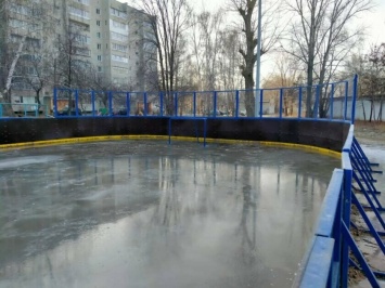 Ледовые площадки начали заливать в Ульяновске