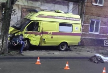 В Краснодаре водитель скорой помощи умер за рулем