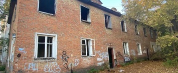 Расселенный дом в Калуге снесли по требованию прокуратуры