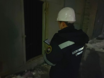 На складе саратовского предприятия рабочий упал с высоты на бетон