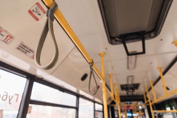 Кемеровчане пожаловались на давку в утренних автобусах