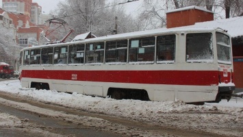 В Саратове снежные заносы остановили три трамвайных маршрута