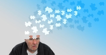 Зарубежные ученые заявили о способности COVID-19 поражать мозг сильнее болезни Альцгеймера
