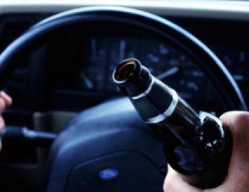 Пьяный белгородец угнал автомобиль и на скорости 180 км/ч влетел на нем в кювет