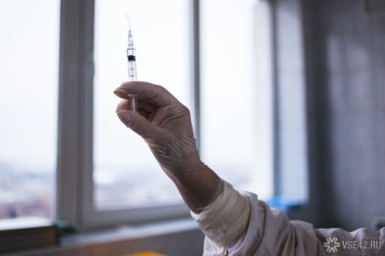Детский омбудсмен России опровергла возможность принудительной вакцинации детей