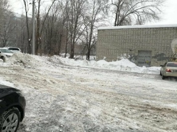 На нечищеные дороги массово жалуются жители Ульяновска