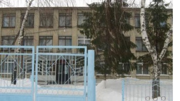 Нарушение прав? В саратовской школе детям запретили телефоны на уроках