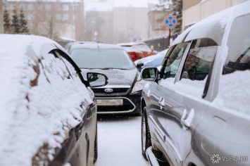 Эксперт дал российским автомобилистам советы по парковке зимой