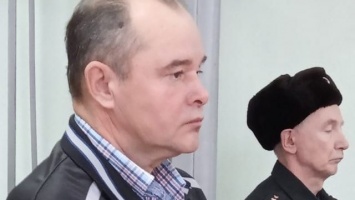 Свердловский чиновник осужден на 10 лет за продажу прав для управления тракторами
