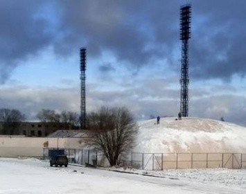 В Петрозаводске из-за снега сдулся купол спортивного комплекса «Спартак»