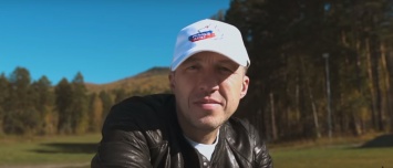 Алтайский губернатор стал героем музыкального клипа от местных «звезд» эстрады