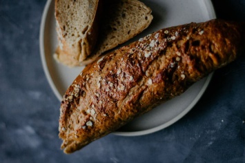 Японские ученые заявили о пользе цельнозернового хлеба для борьбы с висцеральным жиром
